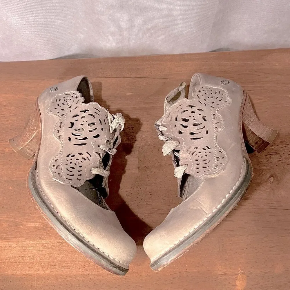 Neosens Taupe Rococo Lace-Up Ribbon Heels size 37 / US 6.5